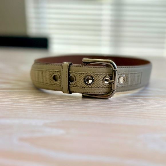 AUTHENTIC DOLCE & GABBANA belt

100% leather - Picture 1 of 3